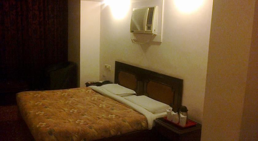 Hotel Premier Jammu Extérieur photo
