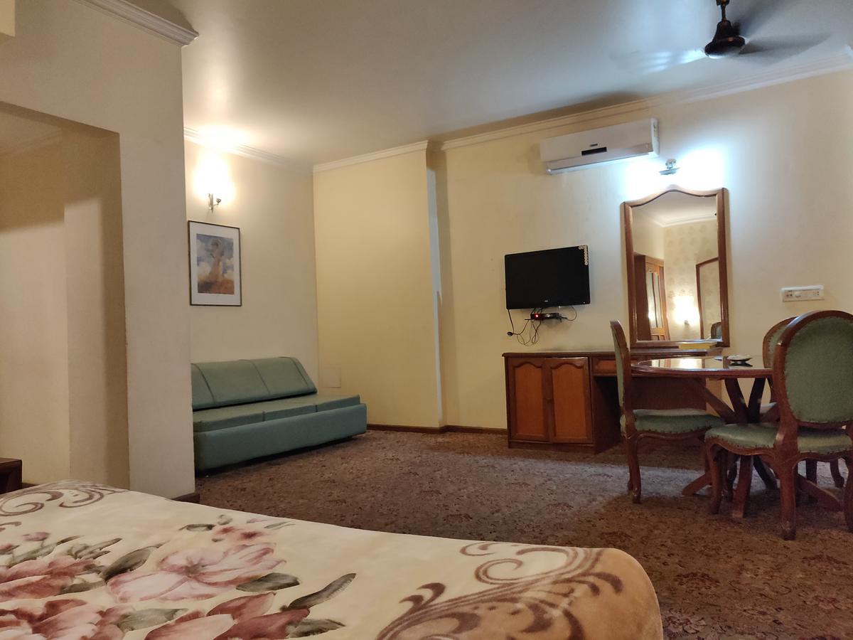 Hotel Premier Jammu Extérieur photo