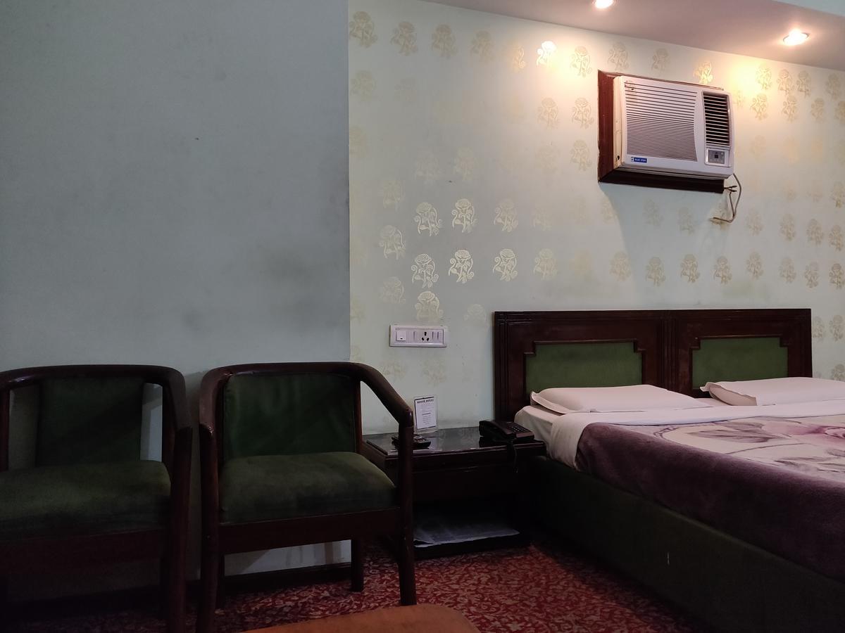 Hotel Premier Jammu Extérieur photo