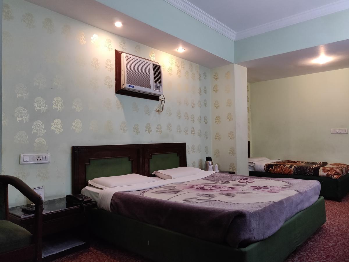 Hotel Premier Jammu Extérieur photo
