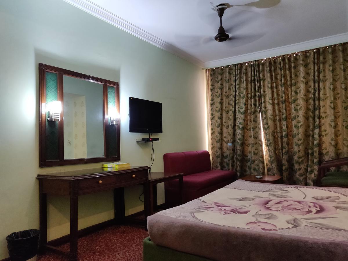 Hotel Premier Jammu Extérieur photo
