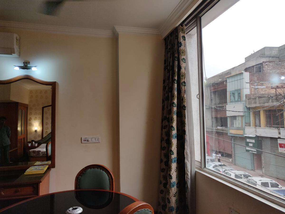 Hotel Premier Jammu Extérieur photo