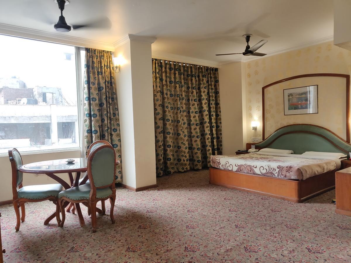 Hotel Premier Jammu Extérieur photo