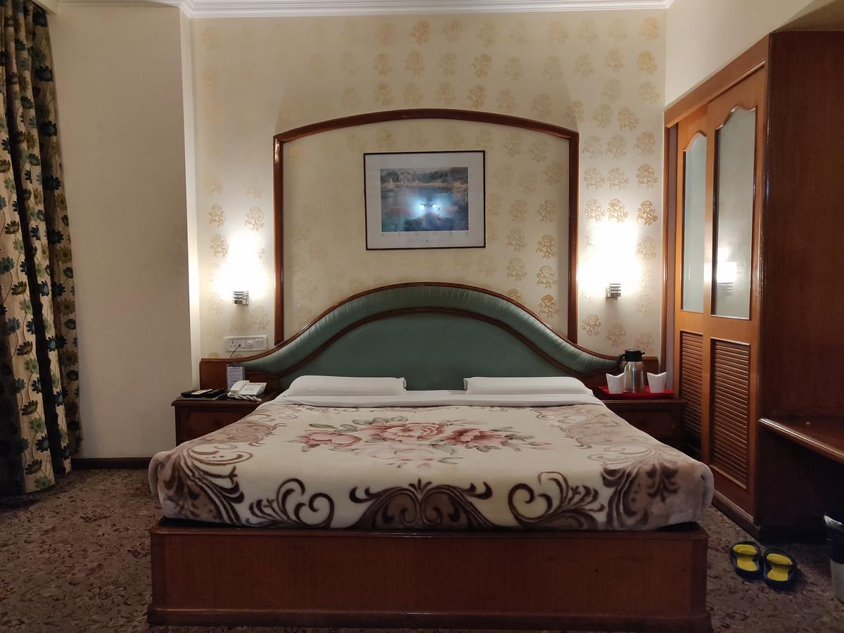 Hotel Premier Jammu Extérieur photo